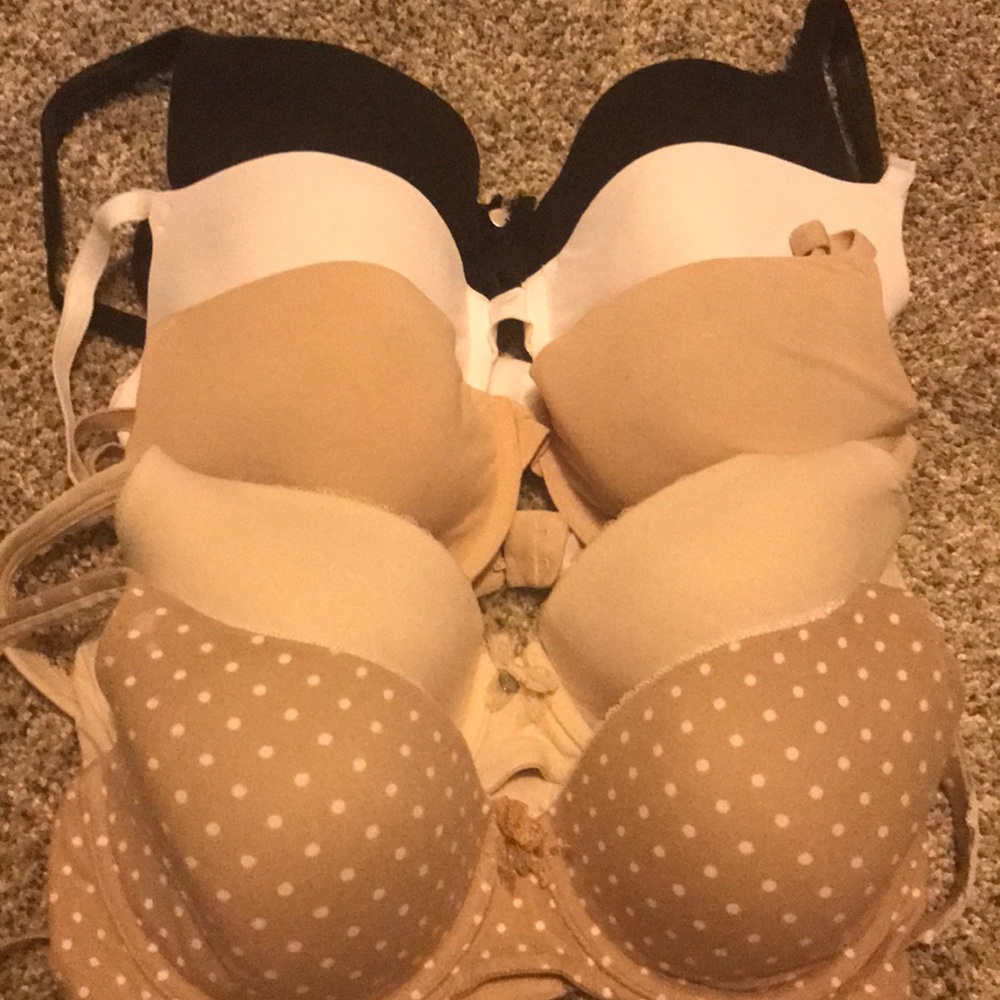 Lot of 5 Victoria’s Secret bras EUC size 34D